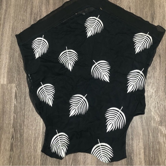 Alfani Woman Black Embroidered Leaf Overlay Tank Top - Sheer Hem - Size 1X - Picture 6 of 6